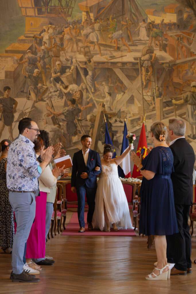 Mariage civil Amanda François Toulouse Capitole naturel élégant photographe mariée marié jeune couple