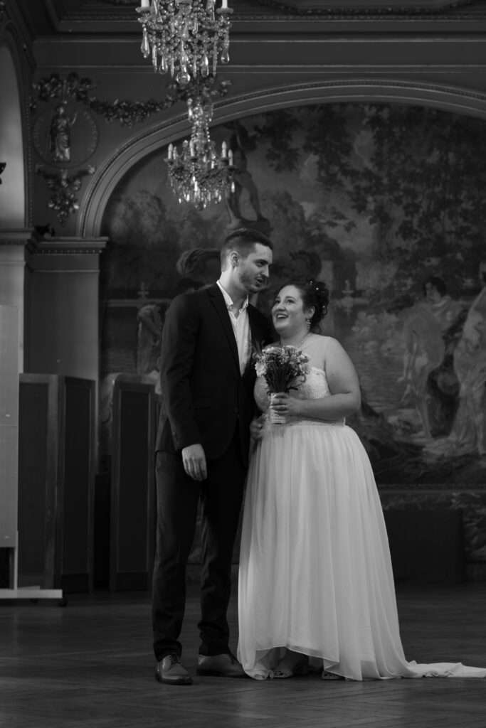 Mariage civil Amanda François Toulouse Capitole naturel élégant photographe mariée marié jeune couple
