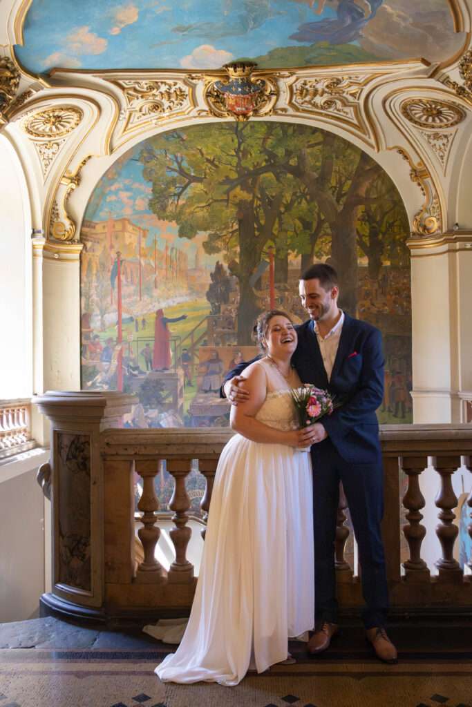 Mariage civil Amanda François Toulouse Capitole naturel élégant photographe mariée marié jeune couple