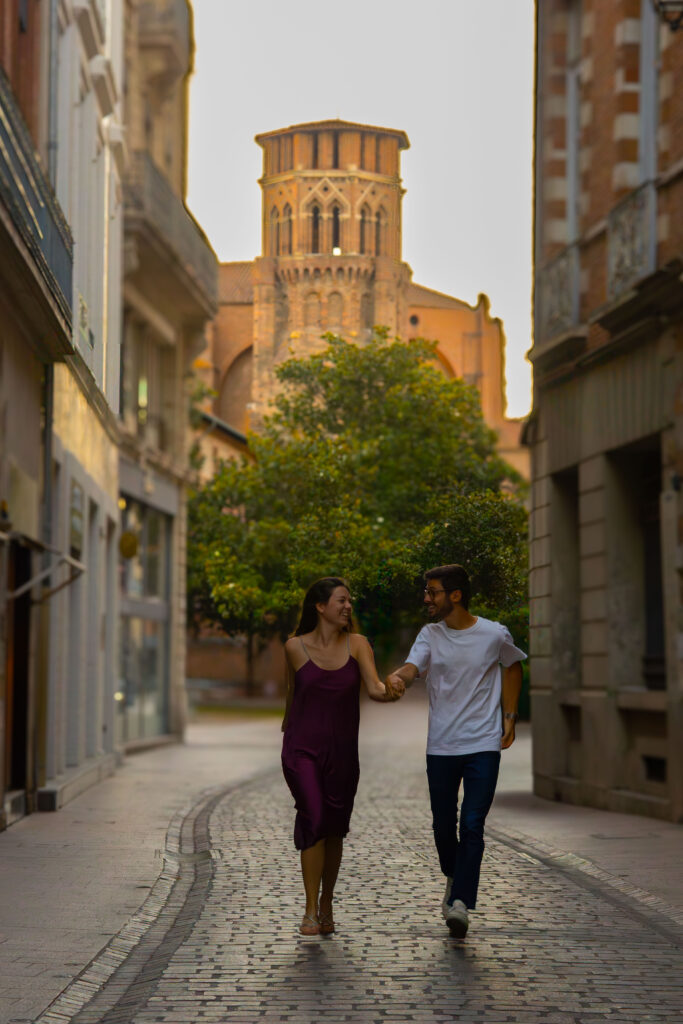 Photo de couple dans les rues de Toulouse Photo de couple dans les rues de Toulouse