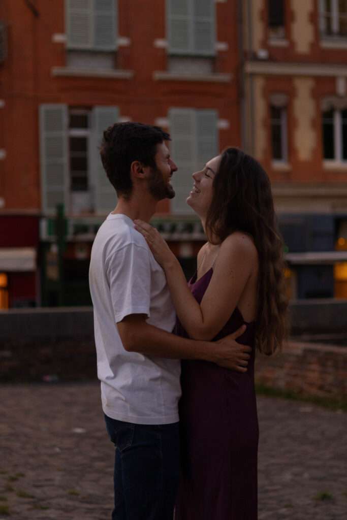 couple complice Toulouse Eglise 