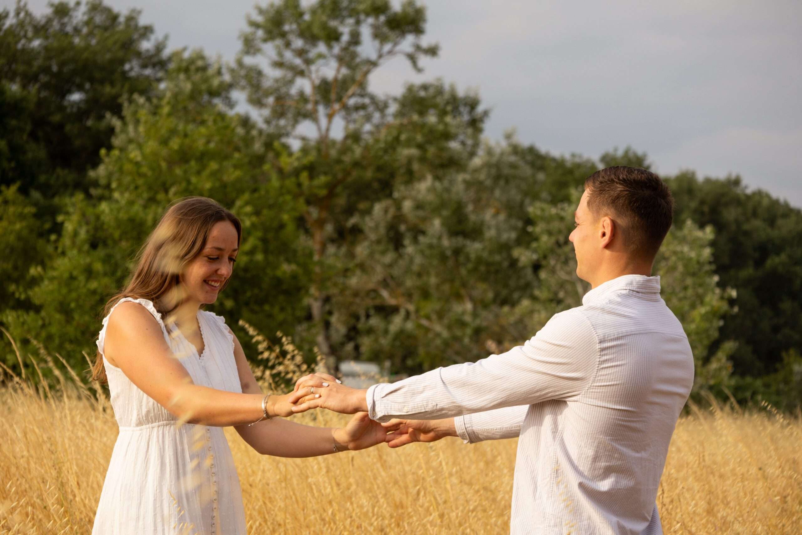 Shooting photo couple fiancé Tournefeuille La Ramée bucolique séance photo photographe séance
